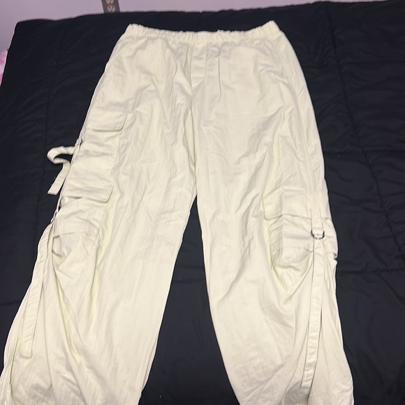 🌷Zara Medium Pale Green Cargo Pants - Picture 3 of 6